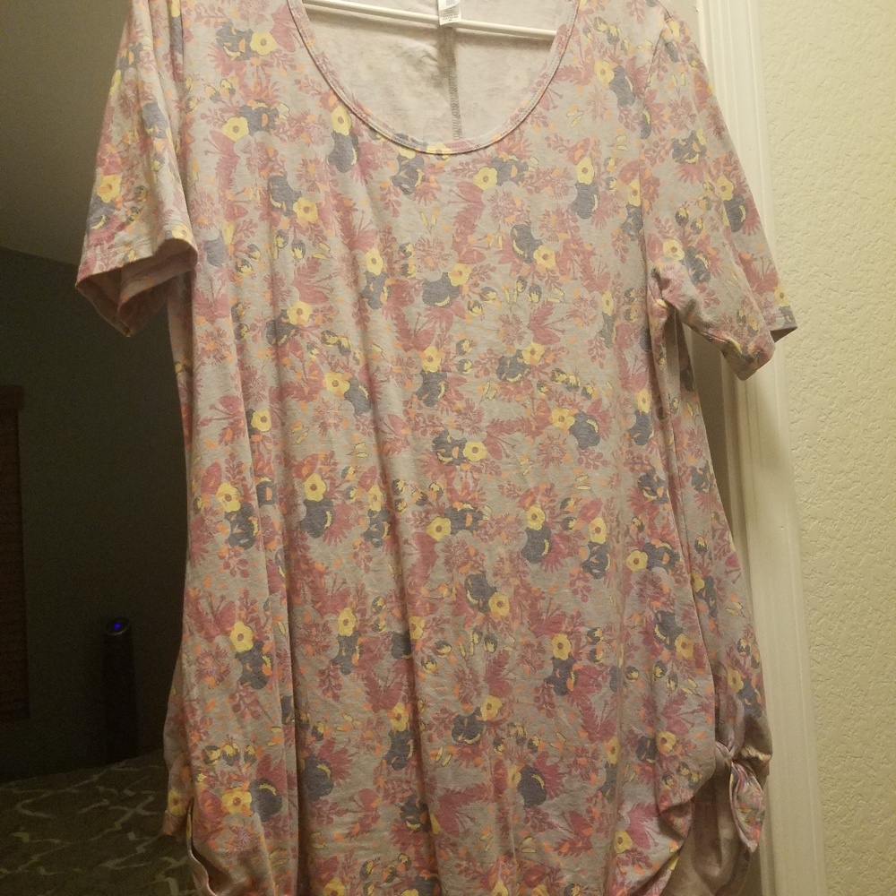 Lularoe Perfect T Medium